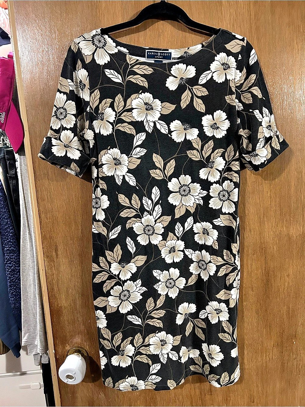 Karen Scott Sport floral mini dress Floral Mini Dress Black & White Size Medium